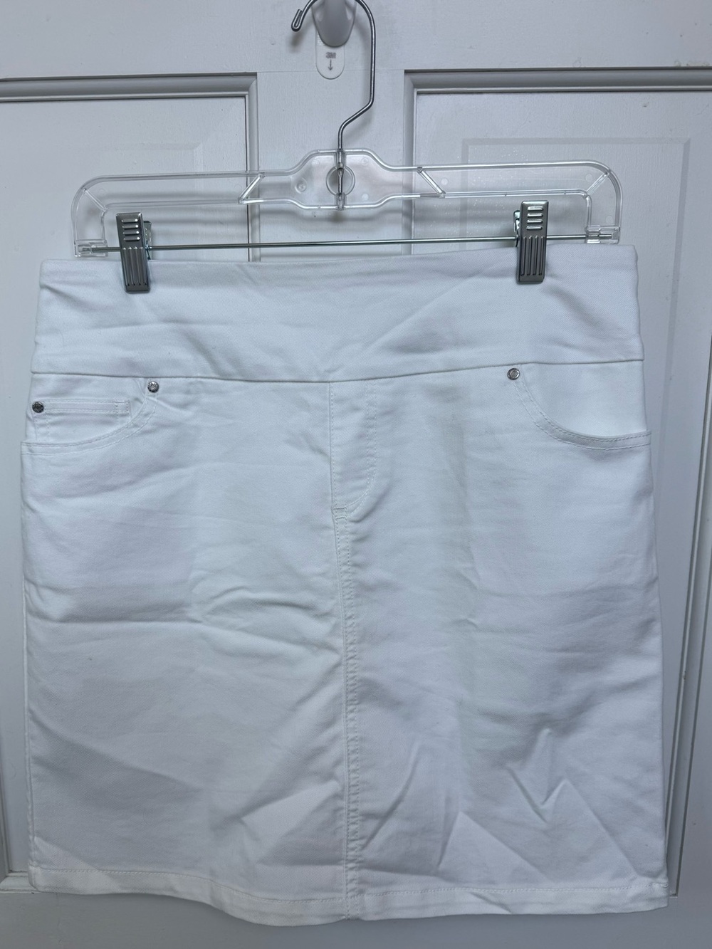 S.C. & Co. Women’s White Stretch Skort/Skirt